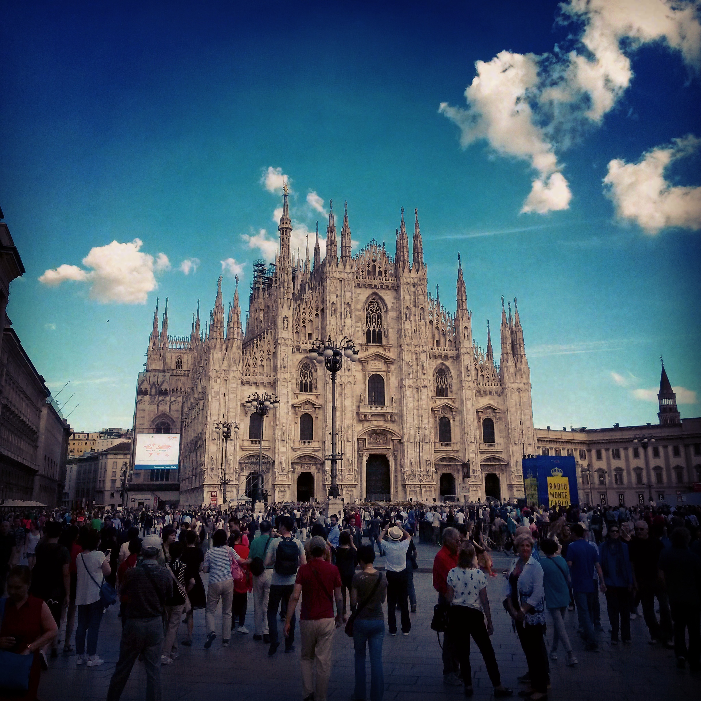 Милан. Достопримечательности. Миланский Собор (Duomo di Milano) Милан. Достопримечательности. Миланский Собор (Duomo di Milano)